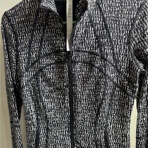 Lululemon Athletica Black and White Patterned Define